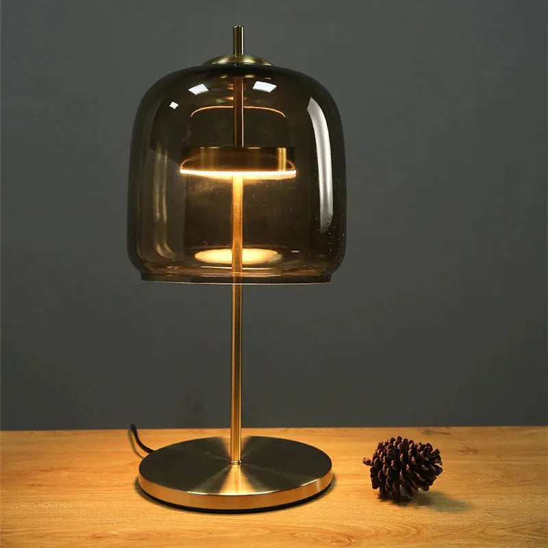 Design-Nachttischlampe mit Glasschirm