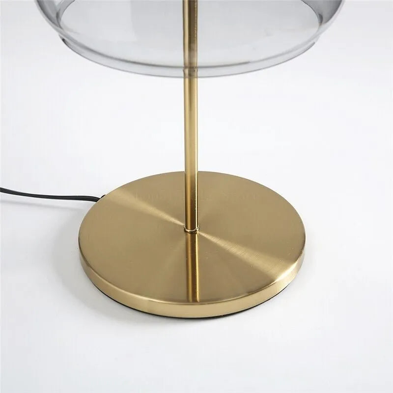 Design-Nachttischlampe mit Glasschirm
