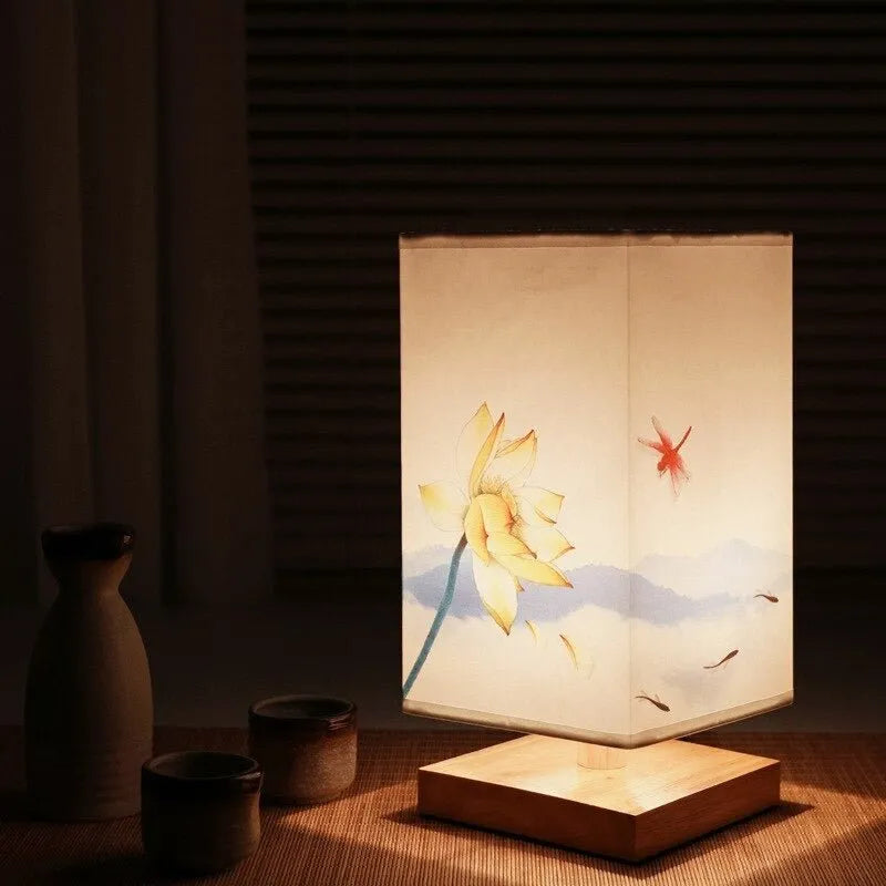 Japanisch-skandinavische Nachttischlampe