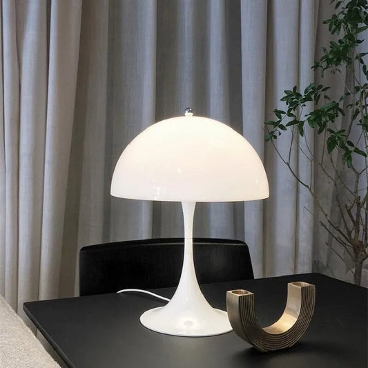 Moderne Pilzförmige Nachttischlampe