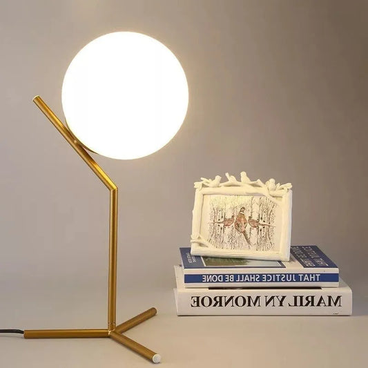 Nachttischlampe Design Glaskugel