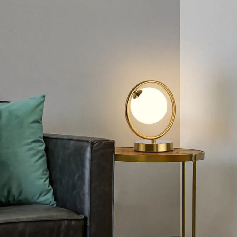 Nachttischlampe Kugel Goldmetall