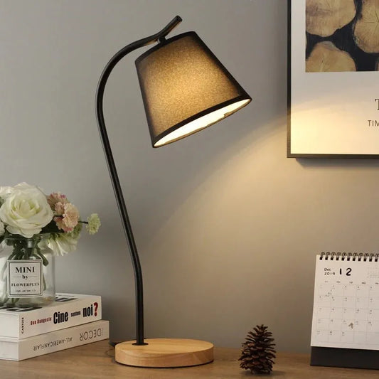 Nordische Industrielle Nachttischlampe