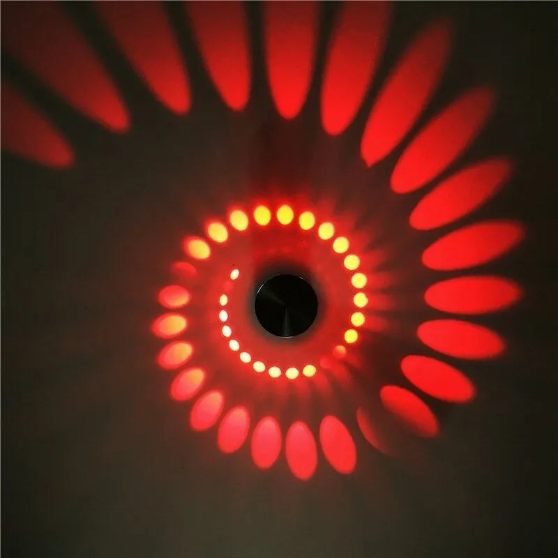 Wandspiralleuchte für Nachttisch